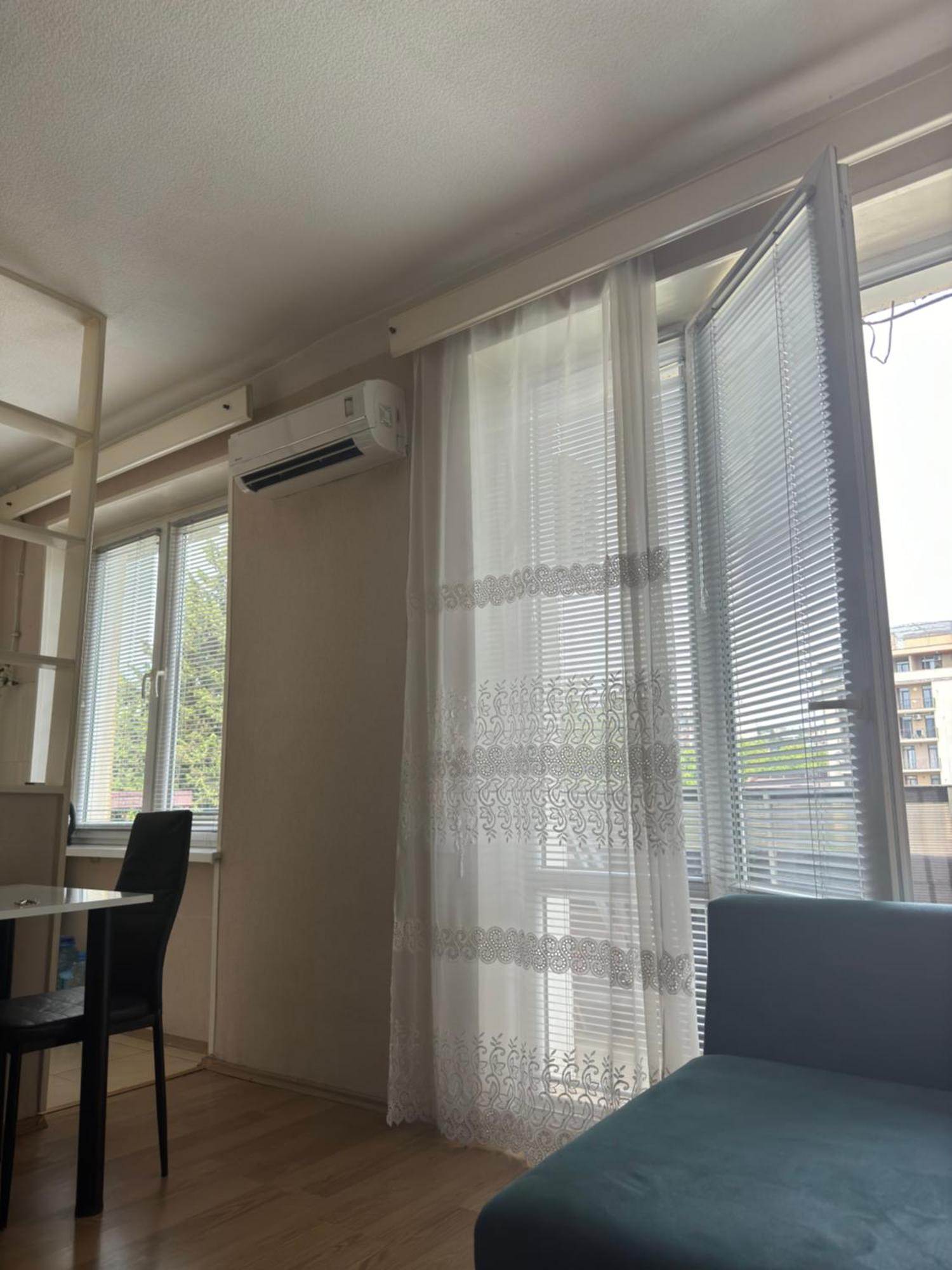 Cozy Apartment With Balcony Tiflis Exterior foto